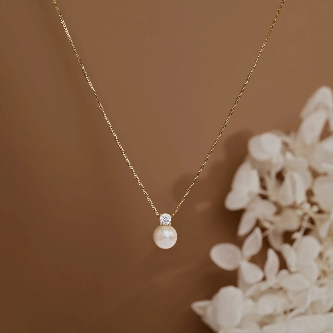 Diamond & Pearl Necklace