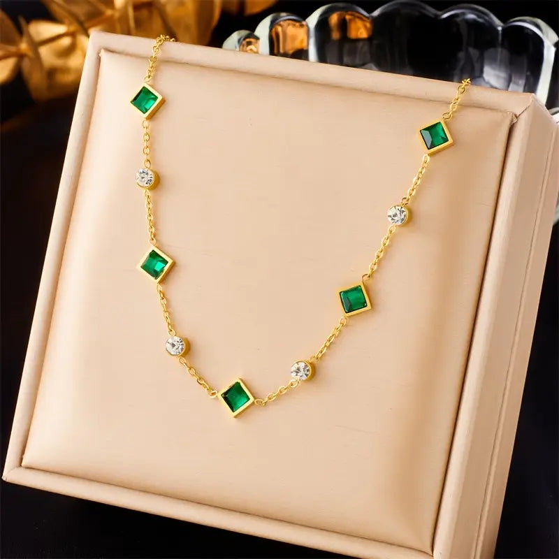 Amelisse Glenwyn 14k Gold Necklace