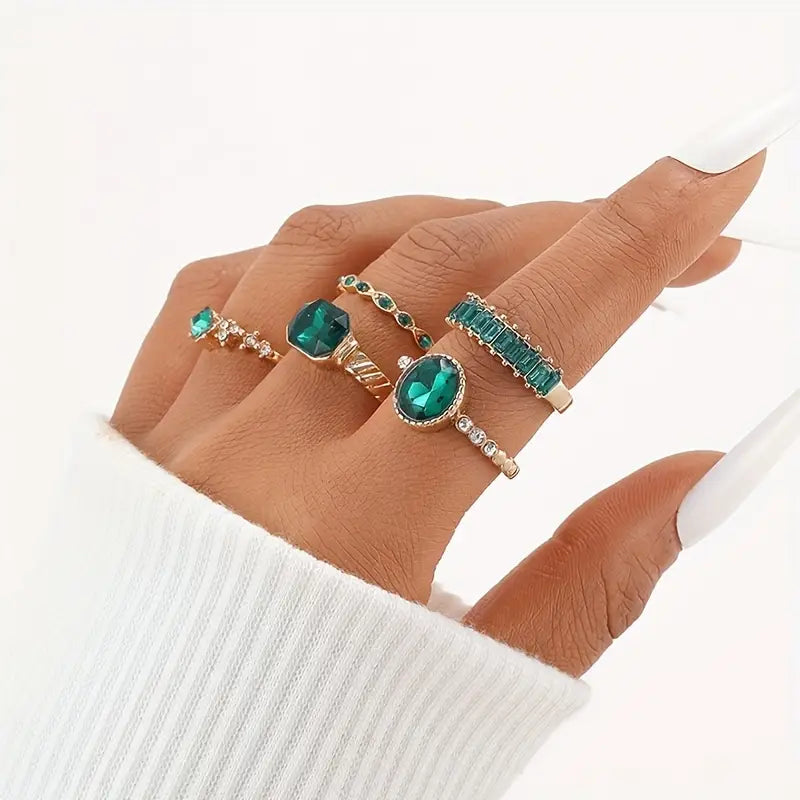 Zarina Exquisite Emerald Ring Set in 14K Gold