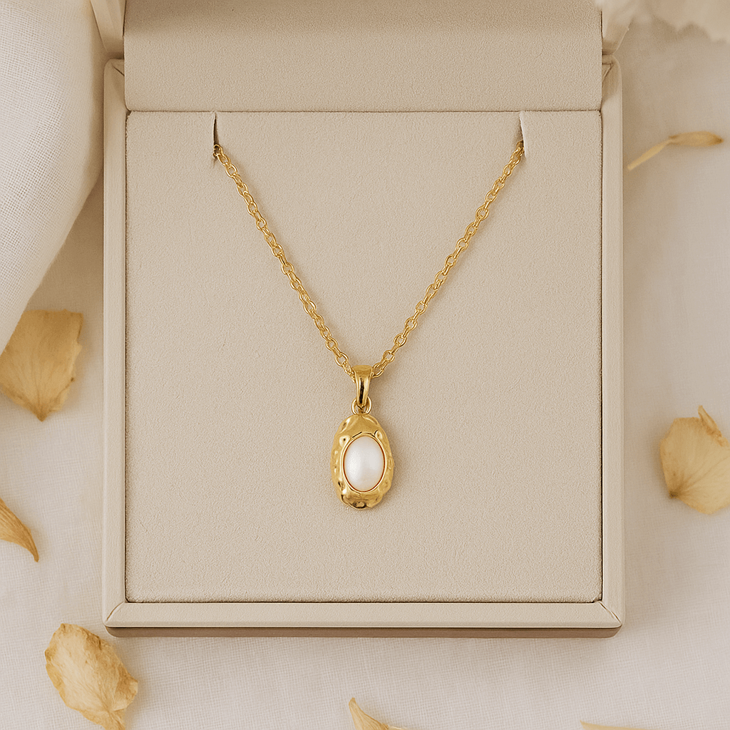 Elegant Heritage Pearl Necklace