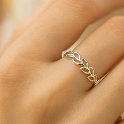 Elegant Silver Sapling Ring - Nature-Inspired Botanical Jewelry