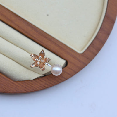 Elegant Freshwater Pearl Ring with Gold Flower Setting