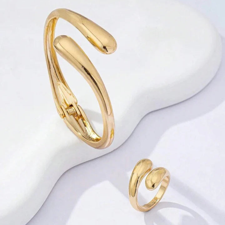 Elegant Demure Gold Bracelet and Ring Set