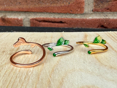 Adjustable Sterling Silver Ring with Green Ivy Leaf Design