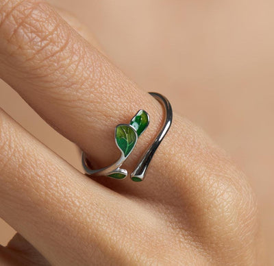 Adjustable Sterling Silver Ring with Green Ivy Leaf Design
